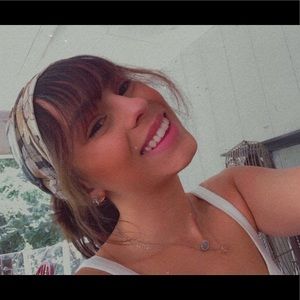 Meet your Posher, Katelyn